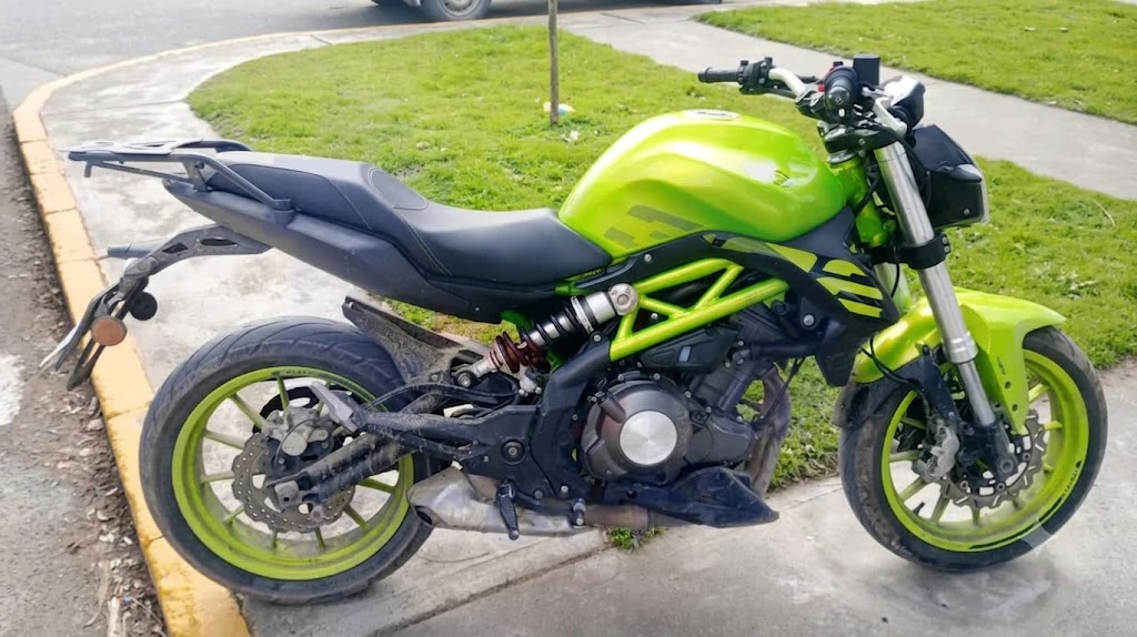Moto retenida en control