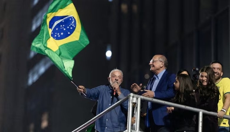 Lula da Silva venció en el balotaje y gobernará Brasil por un cuarto mandato