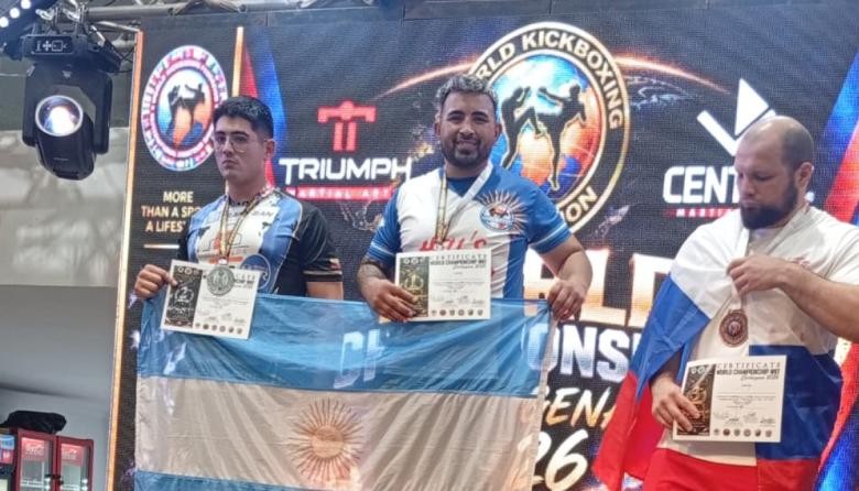 Juan Bernal se consagró doble campeón mundial de kickboxing en Colombia