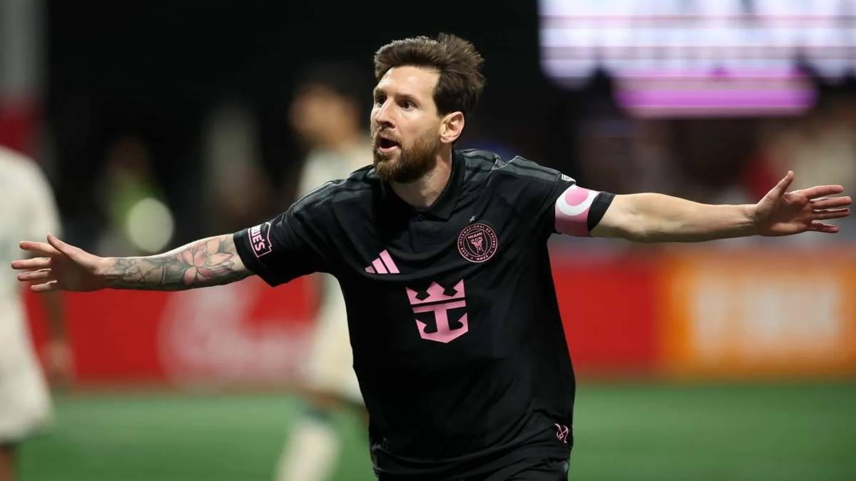 Cristian González respaldó a Lionel Messi en el debate por el Balón de Oro